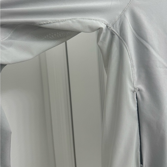 Lululemon lightweight vented run jacket - Picture 4 of 5